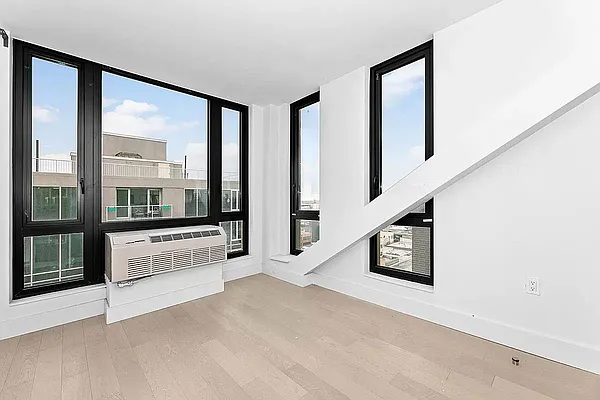 Rented by Tapiro Realty | media 4