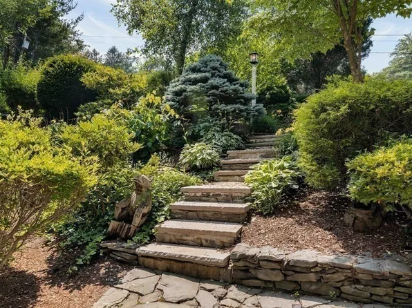 1 Socrates Way, Winchester, MA 01890