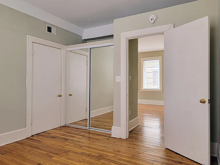 2833 Herschel St #14 — Photo 6