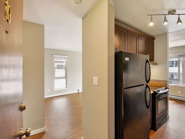 2720 14th Ave S #7 — Photo 73
