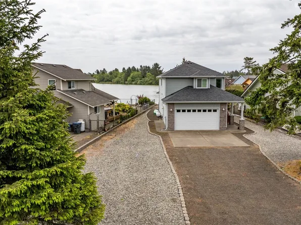 381 Lake Bay Loop SE, Ocean Shores, WA 98569