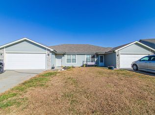 3412 NW 49th St #3414, Topeka, KS 66618