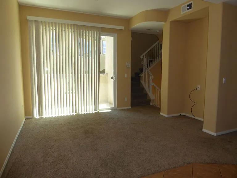 705 Hatfield Dr — Photo 8