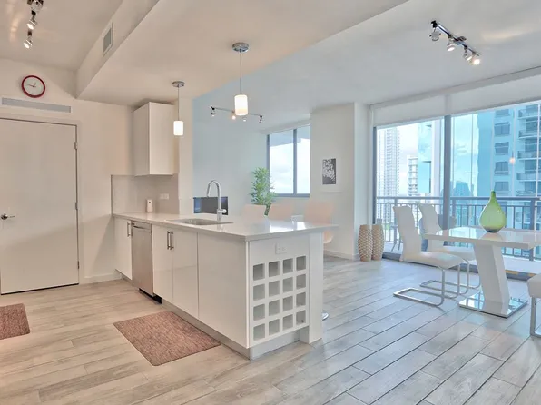 999 SW 1st Ave APT 2415, Miami, FL 33130