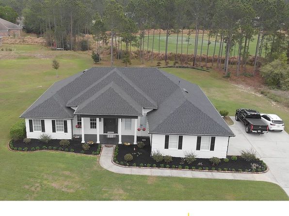 492 Club House Dr E