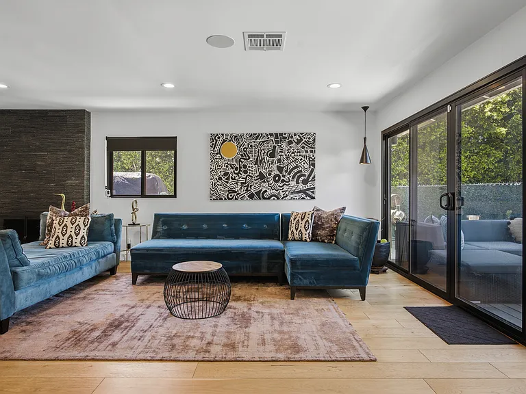 16453 Lassen St — Photo 33