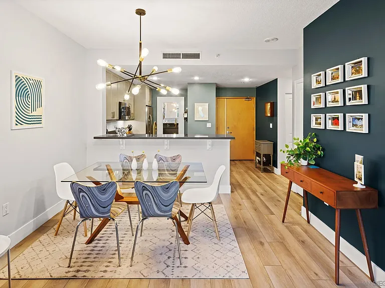 850 Beech St #307 — Photo 5