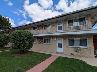 8512 W 87th St APT 10, Hickory Hills, IL 60457