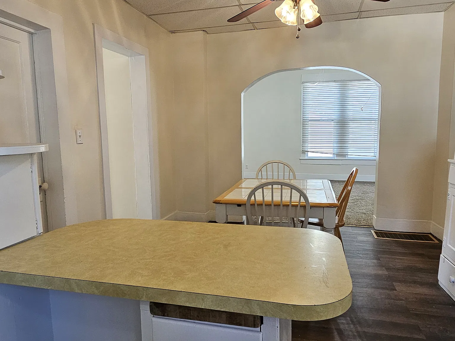 3 bed, 1500 sqft, $1,000 — Photo 4
