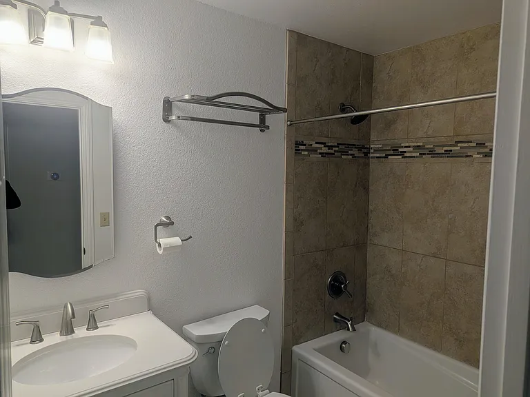 3098 Reynolds Ct — Photo 9