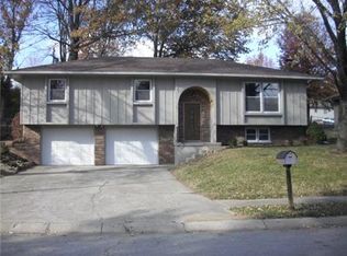 2612 S Whitney Ave, Independence, MO 64057