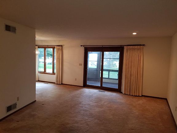 4th image of 2036 Stockinger Dr