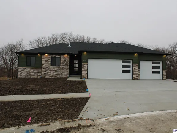 4900 Alma Pl, Lincoln, NE 68514