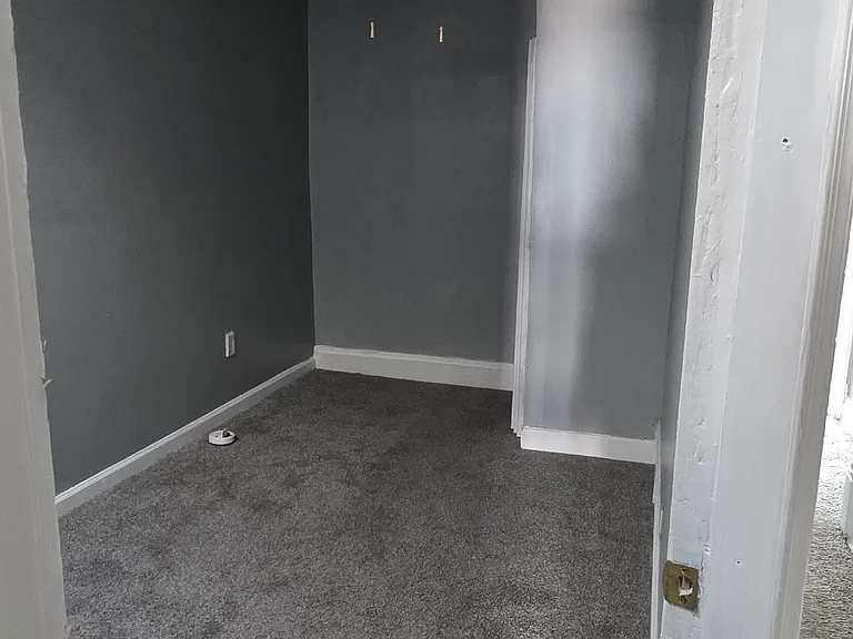 515 N Kenwood Ave — Photo 8