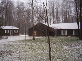 3143 Latimer Rd, Rock Creek, OH 44084