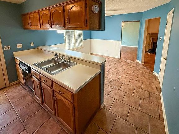 5th image of 8499 Highland Glen Cir S
