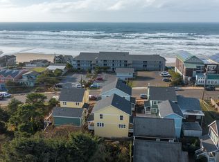 658 NW Coast St, Newport, OR