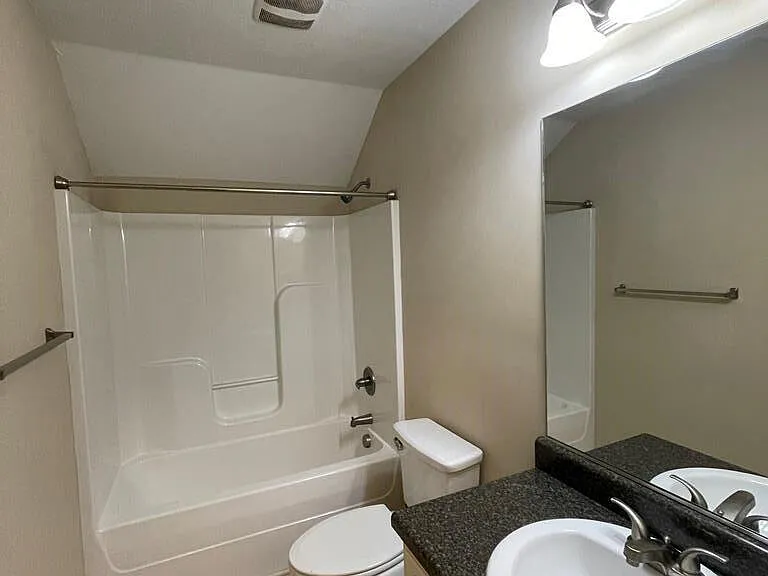 1028 Barrett Dr — Photo 21