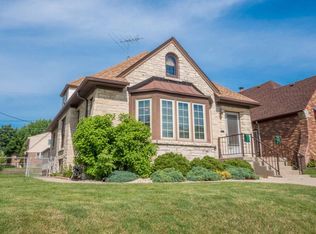1667 S 53rd St, West Milwaukee, WI 53214