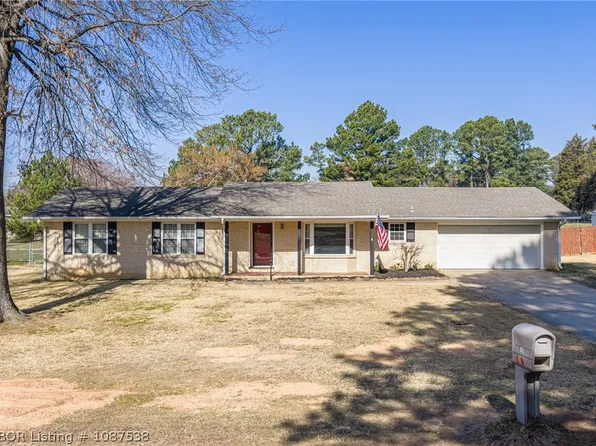 19 Westward St, Van Buren, AR 72956