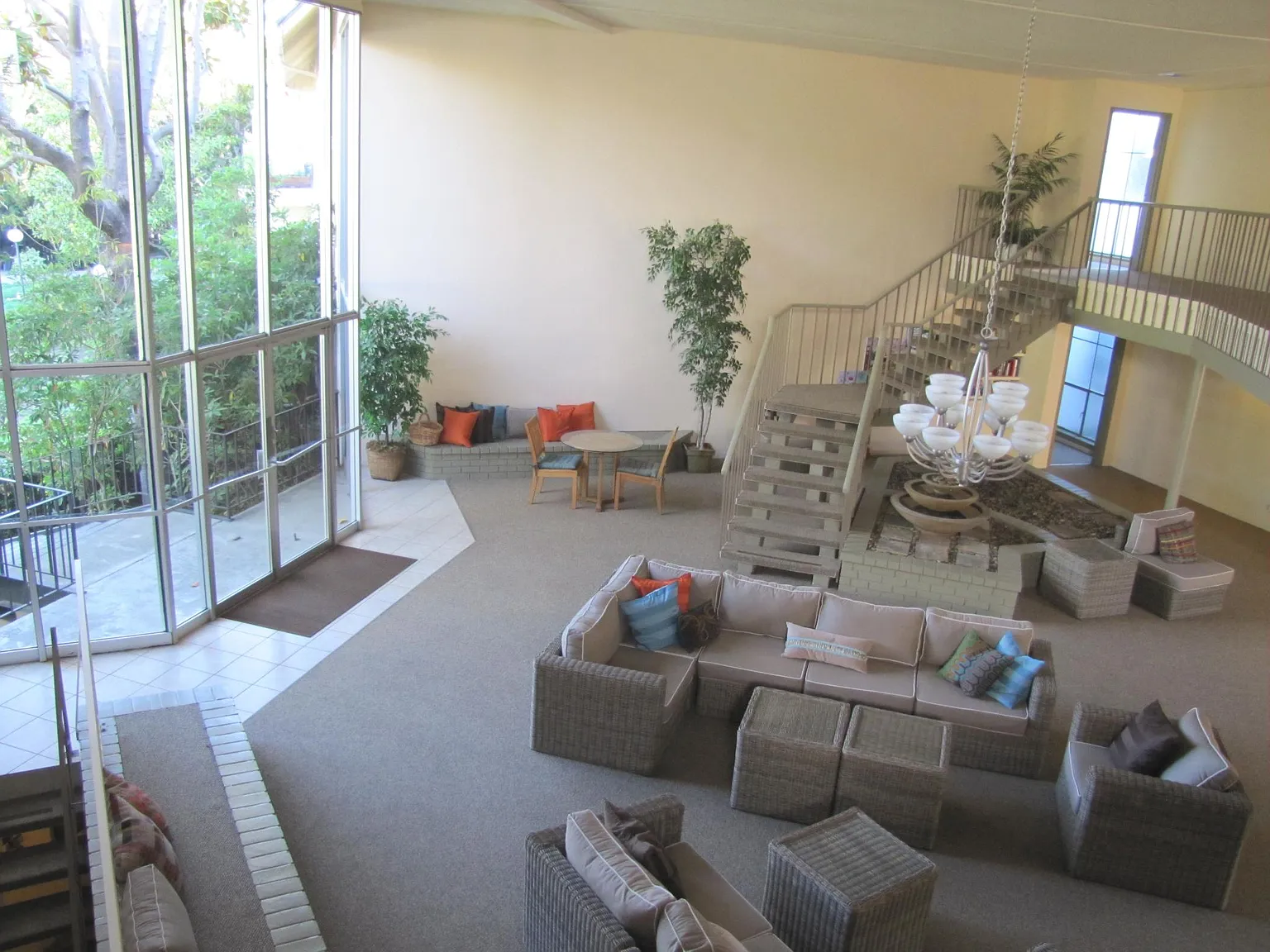 1 bed, 819 sqft, $3,595 — Photo 3