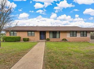 608 Spring St, West, TX 76691