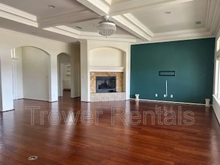 8104 San Antonio St — Photo 37