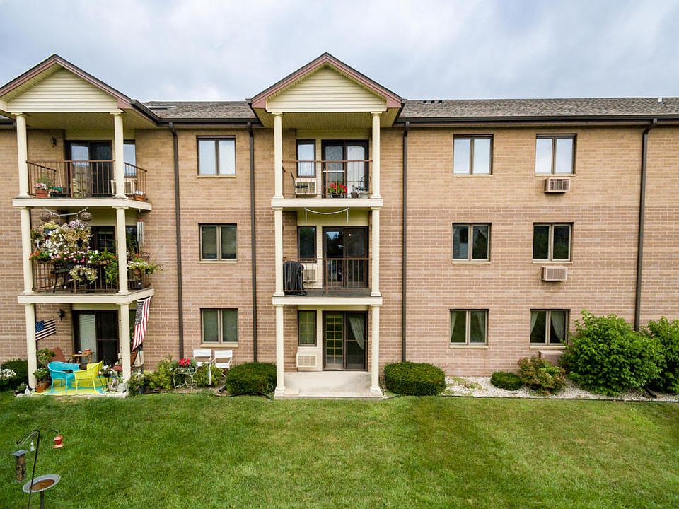 1st image of 530 N Silverbrook Dr #117
