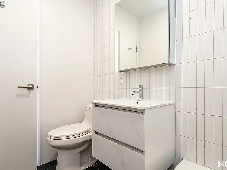 160 Johnson Ave #2B — Photo 16