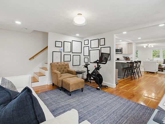 5th image of 62-64 Lincoln Ave