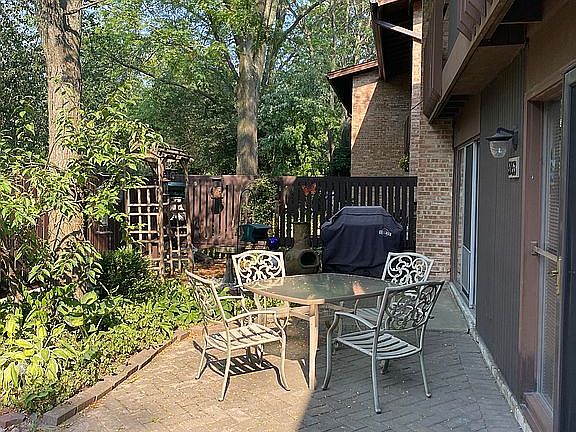 2nd image of 5953 Oakwood Dr