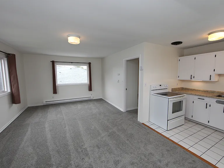 205 W 2nd St #6 — Photo 8