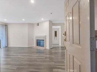 5744 Oak Bend Ln UNIT 203, Oak Park, CA 91377