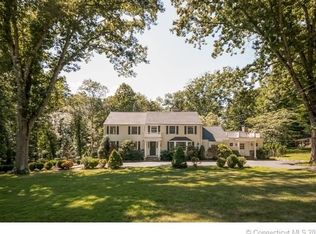 38 Jennifer Ln, New Canaan, CT 06840