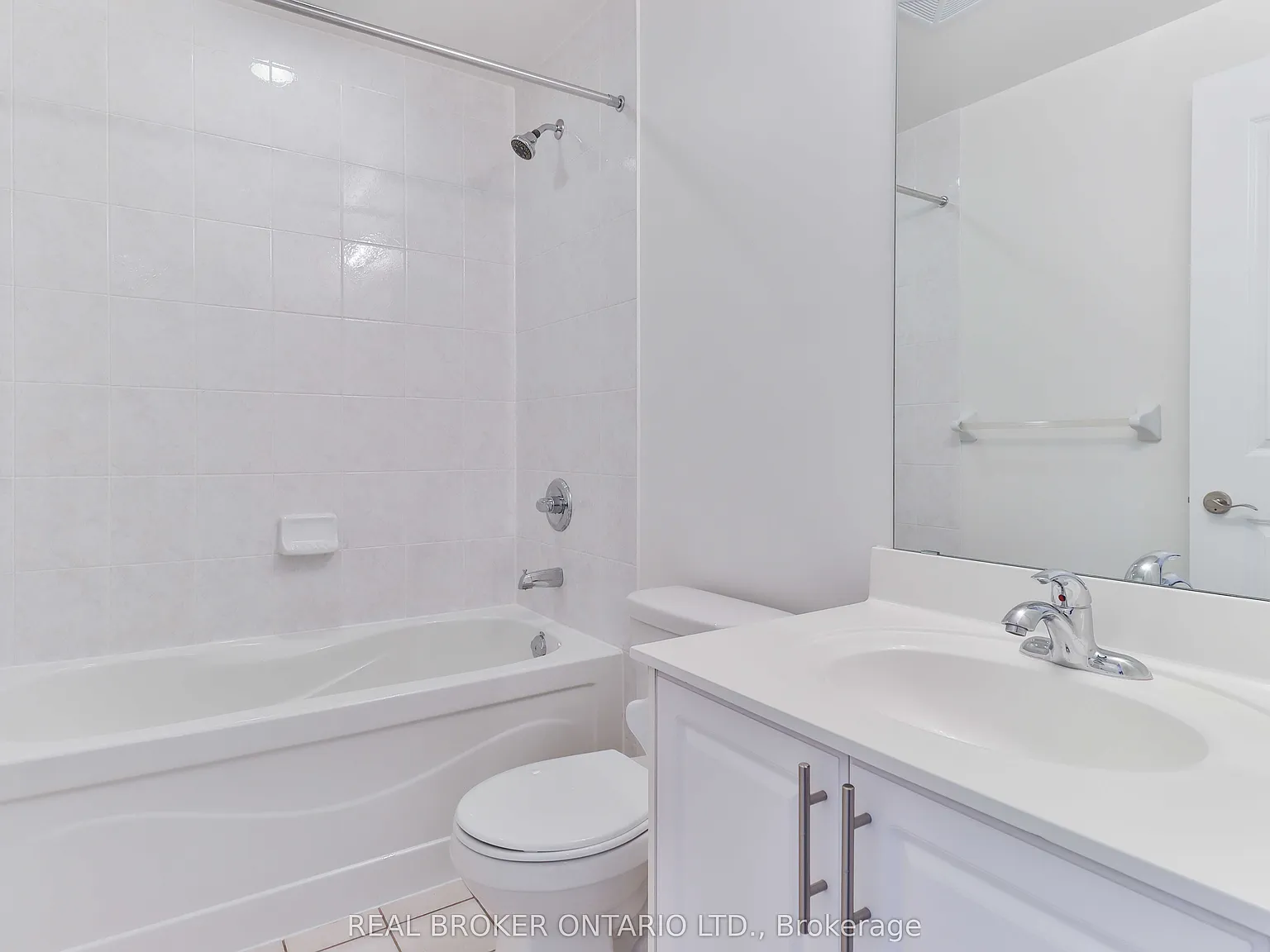 135 Wynford Dr — Photo 4