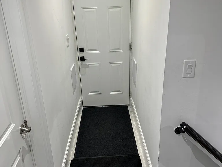 228 Coons Rd E — Photo 2