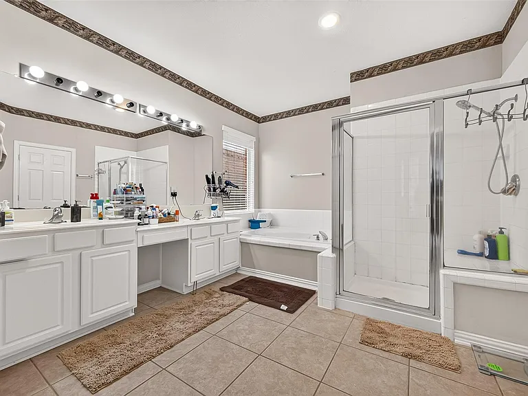 214 Kentwood Ridge Ct — Photo 26
