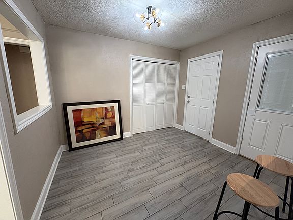 4th image of 2000 Azalea St