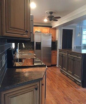 4th image of 617 Saint Marys St