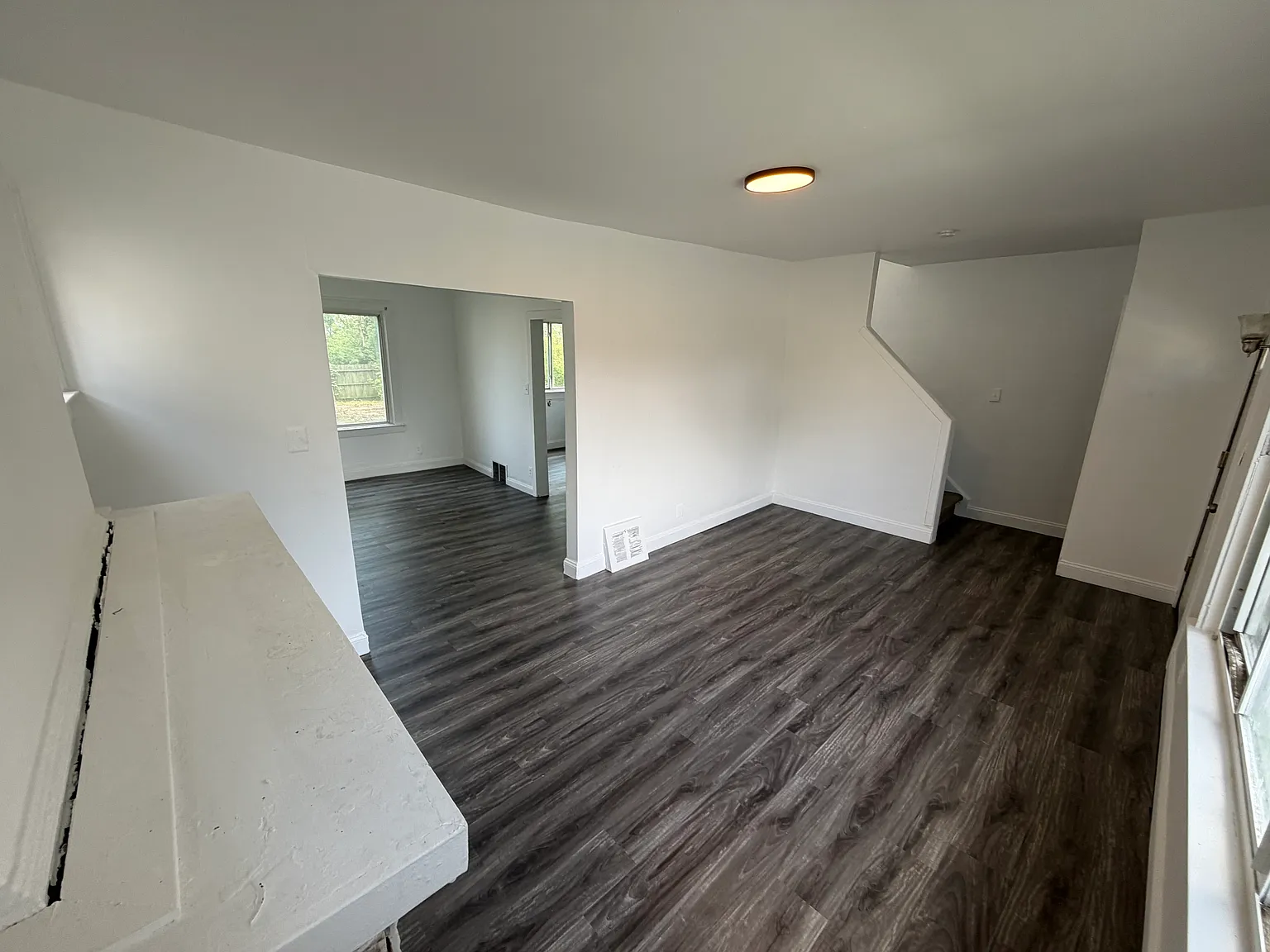 3 bed, 1100 sqft, $1,200 — Photo 4