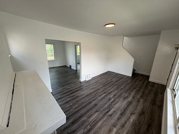 4th image of 11578 Whithorn St