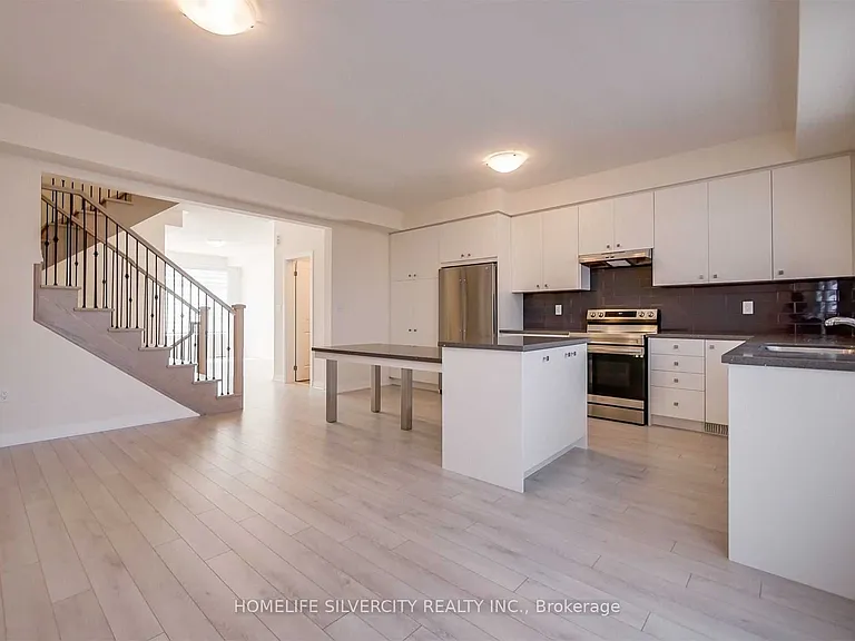 53 Ravenbury St — Photo 20