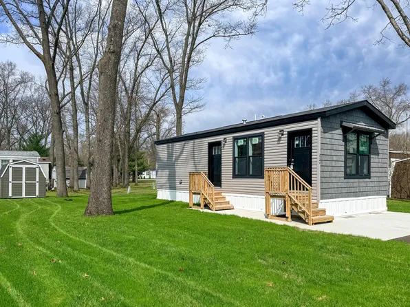 2340 Beech Ln, Twin Lake, MI 49457