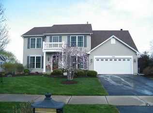 222 Parkside Ln, Oswego, IL 60543