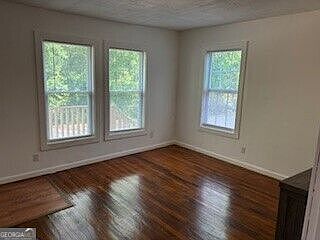 3rd image of 720 Baker St