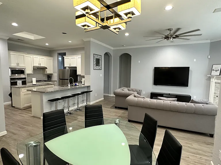 2506 Spring Hill Ln — Photo 4