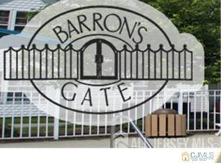 1304 Dutchess Ln, Woodbridge, NJ 07095