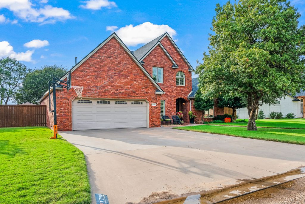 1709 Avenue J - Property Image