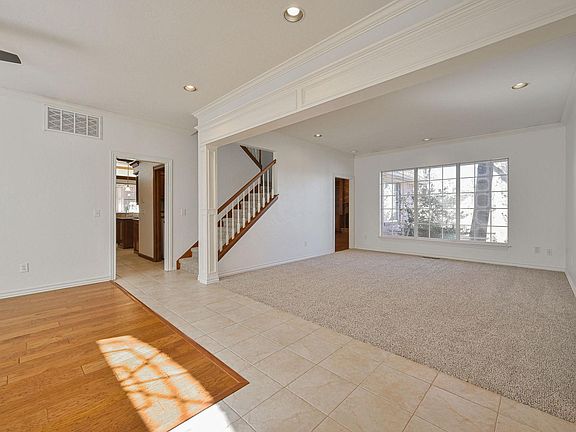 4th image of 3929 Devon Dr