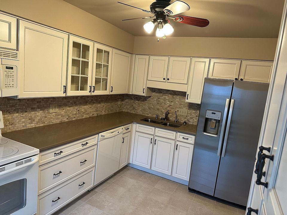 Kitchen refrigerator